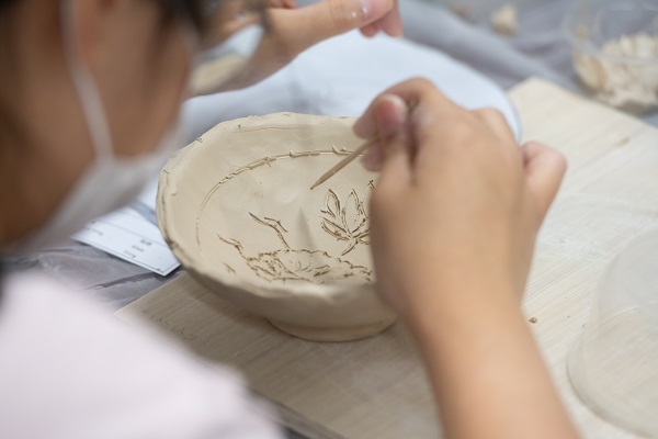 Ceramics Art Workshops: "The Celadon Glaze of Song Dynasty" and "Chrysanthemum, the Flower Gentleman of Song Dynasty"